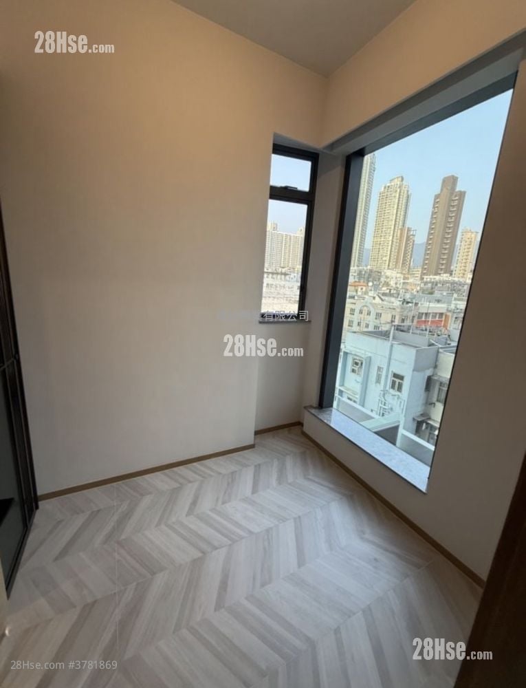 Eight Southpark Sell 1 Bedroom , 1 Bathroom 263 ft²