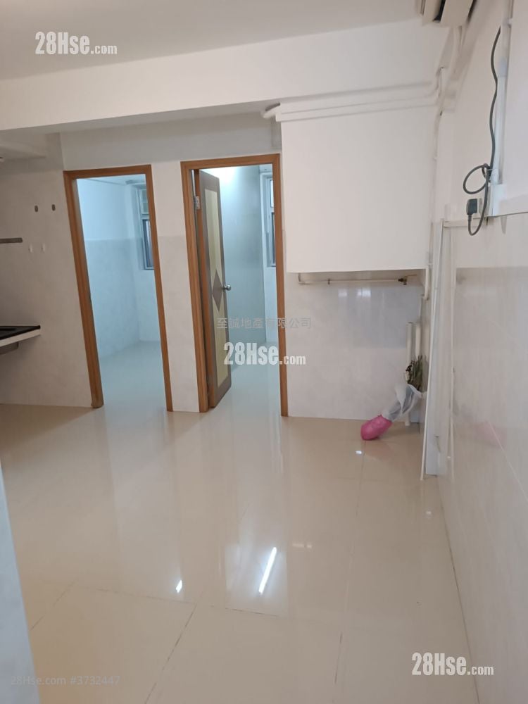 村屋 租盘 2 房 , 1 浴室