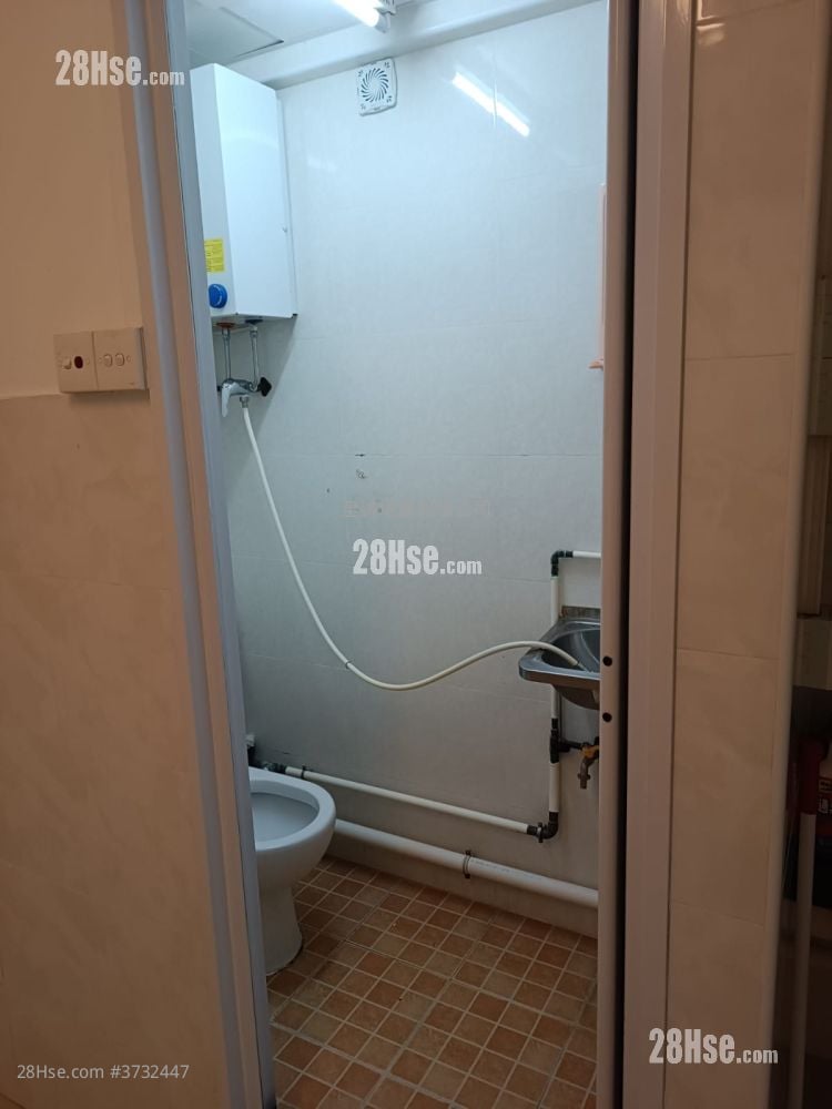 村屋 租盘 2 房 , 1 浴室