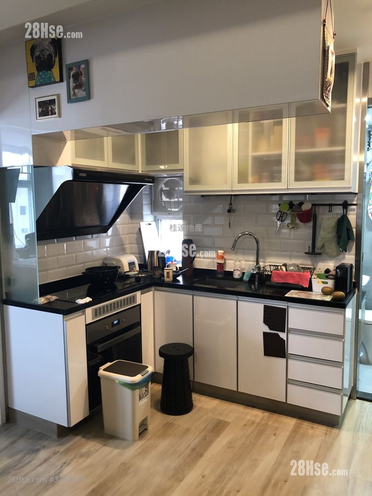 Tsuen Wan Centre Rental 1 Bedroom , 1 Bathroom 324 ft²