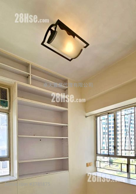 Pau Chung Building Sell 2 Bedrooms , 1 Bathroom 356 ft²