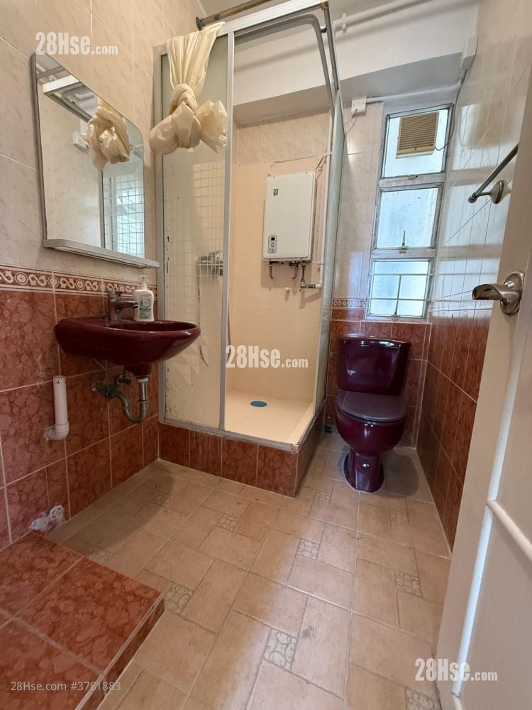 Richland Gardens Sell 2 Bedrooms , 1 Bathroom 407 ft²