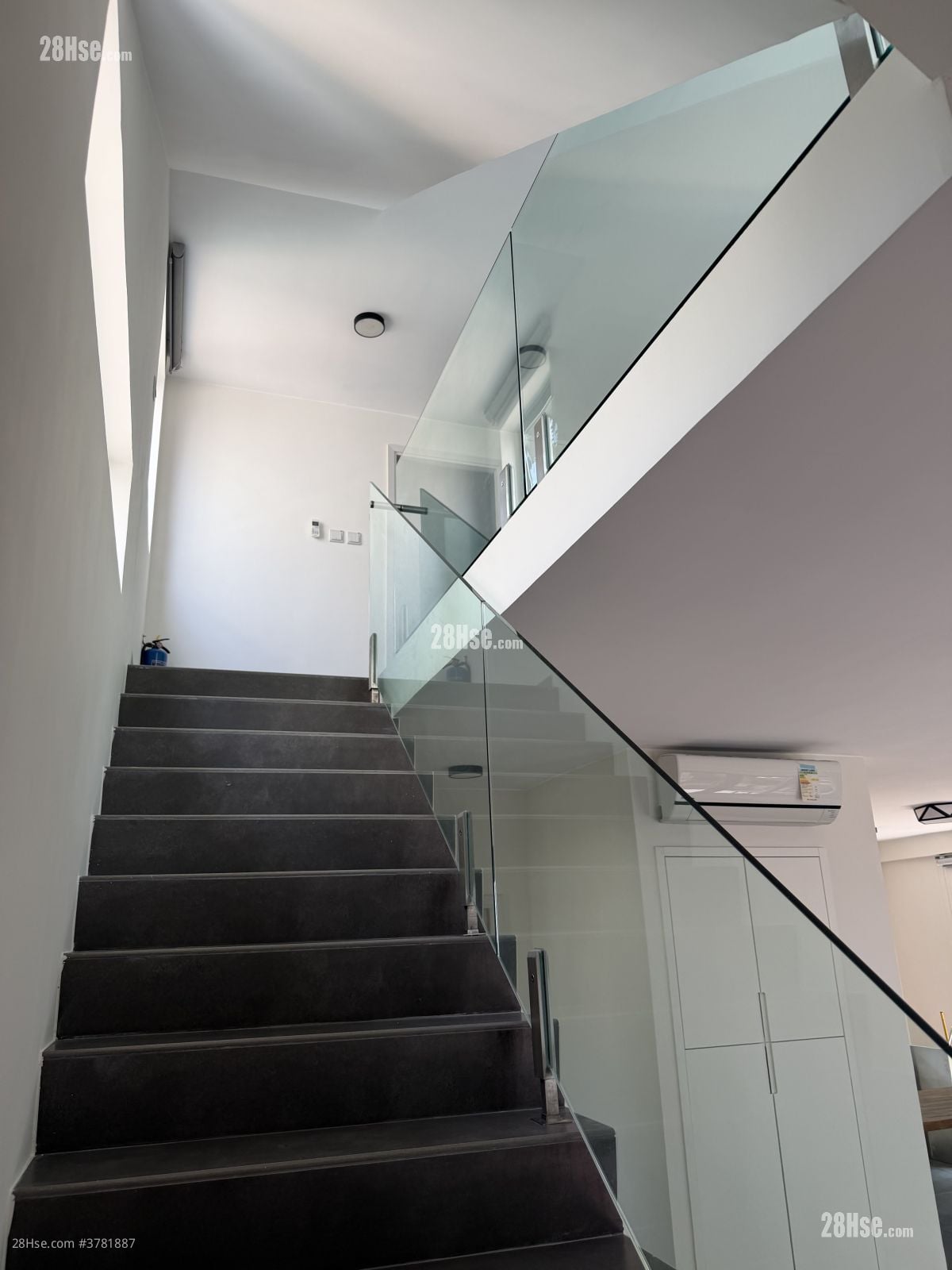 Pui O Village House Rental 5+ Bedrooms , 2 Bathrooms