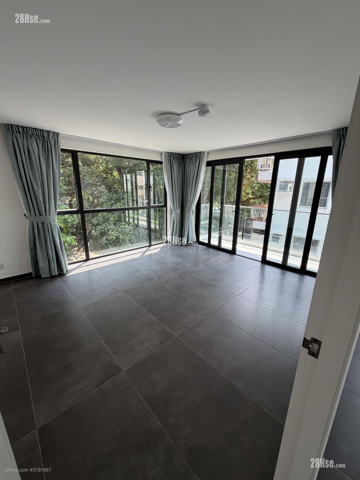 bedroom 2: Pui O Village House Rental 5+ Bedrooms , 2 Bathrooms