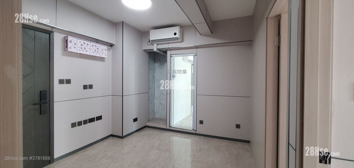 Wing Sing Building Rental 3 Bedrooms , 1 Bathroom 319 ft²