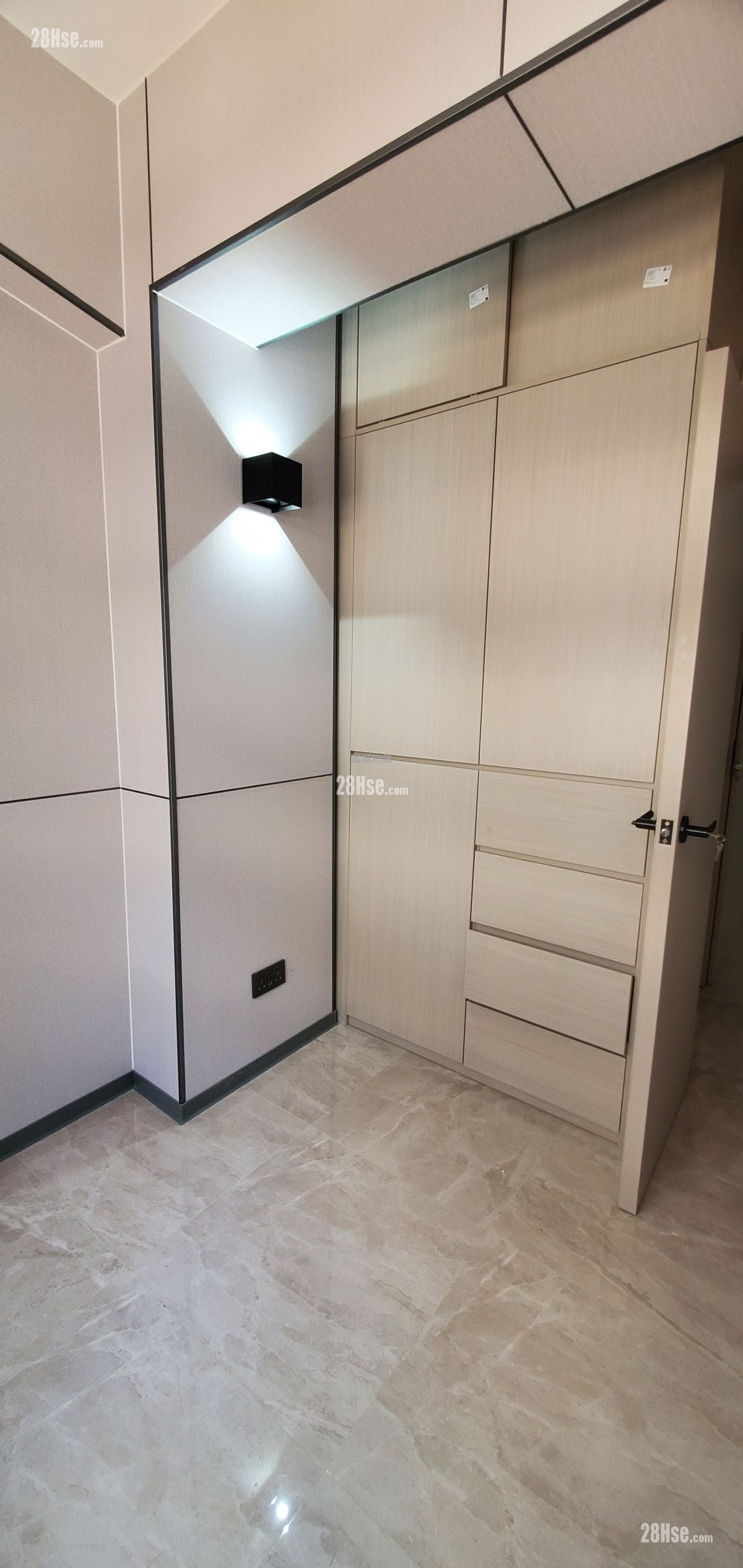 Wing Sing Building Rental 3 Bedrooms , 1 Bathroom 319 ft²