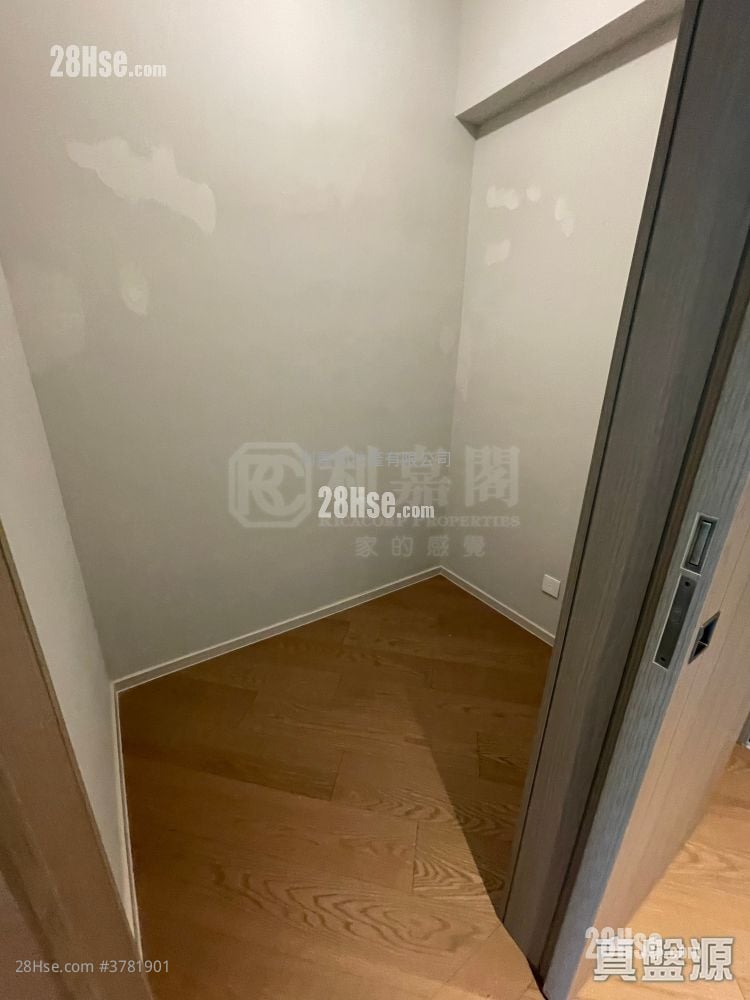 柏傲庄 售盘 3 房 634 平方尺