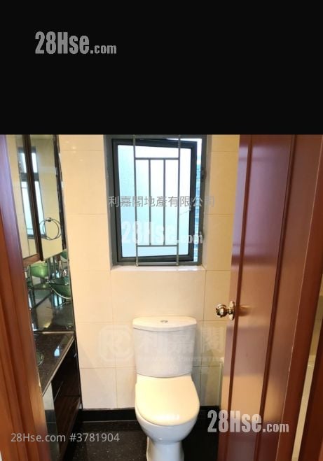 Residence Oasis Sell 3 Bedrooms 850 ft²