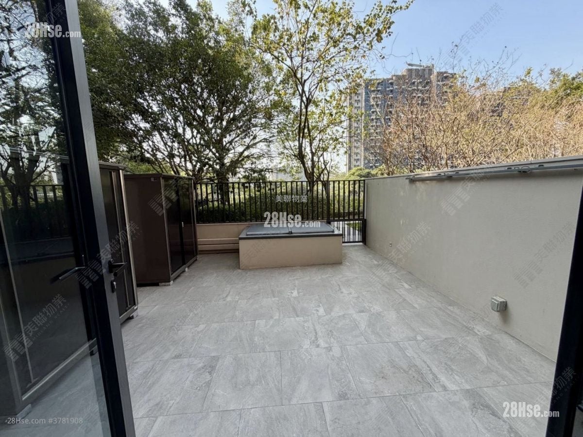 Oma Oma Rental 3 Bedrooms , 3 Bathrooms 1,004 ft²