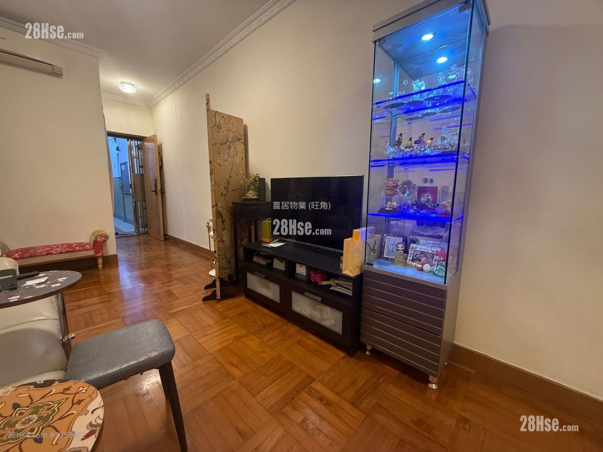 Champion House Sell 2 Bedrooms , 1 Bathroom 590 ft²