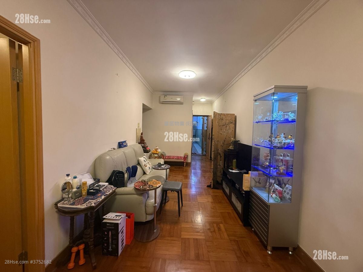 Champion House Sell 2 Bedrooms , 1 Bathroom 590 ft²