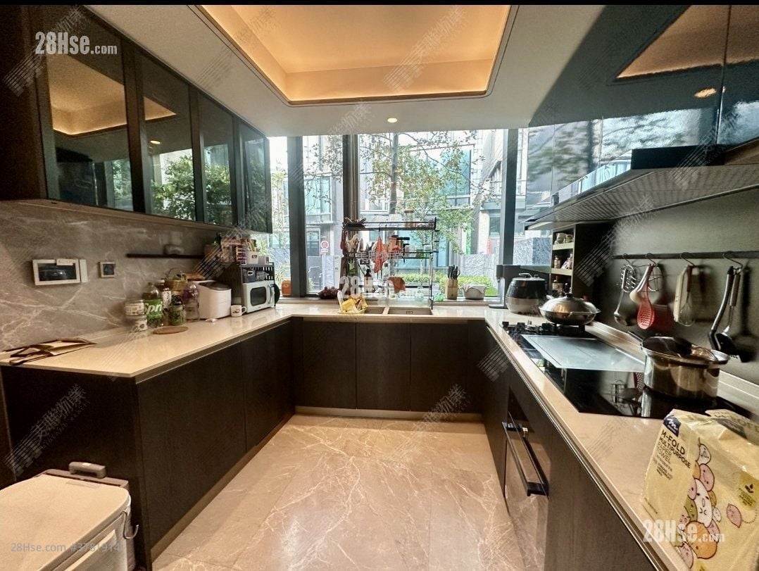 Le Pont Rental 5+ Bedrooms , 5+ Bathrooms 4,860 ft²