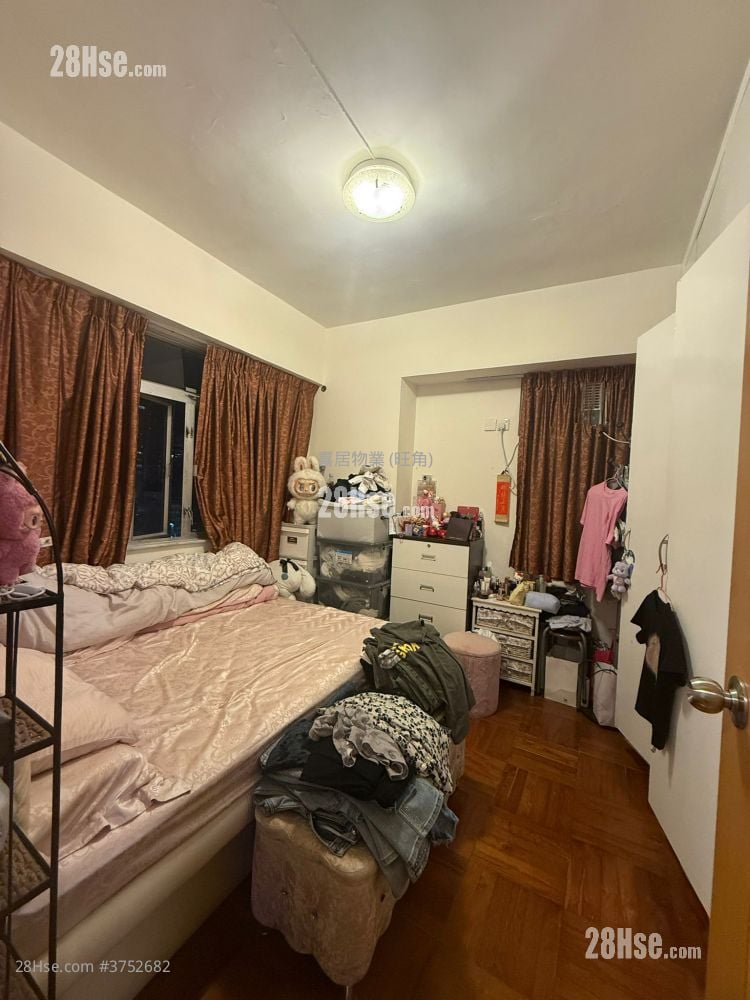 Champion House Sell 2 Bedrooms , 1 Bathroom 590 ft²