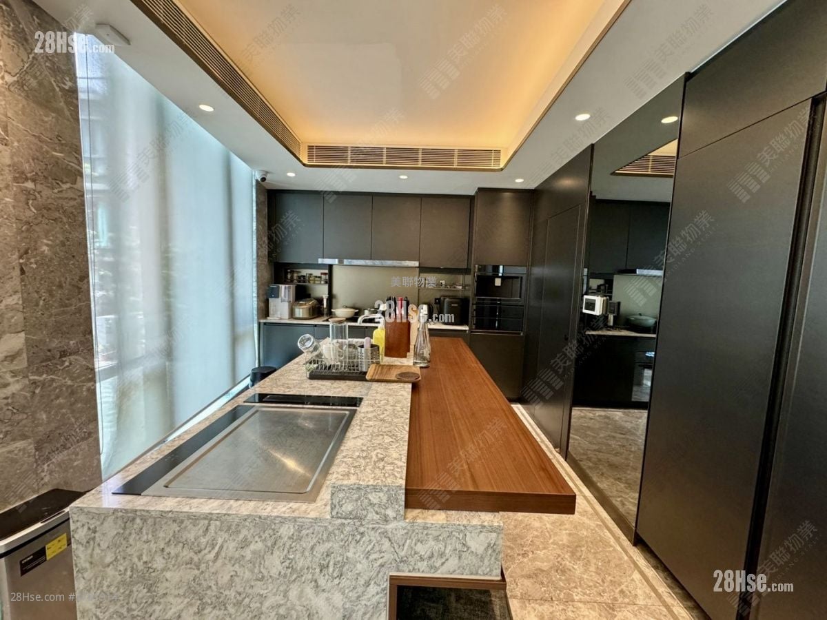 Le Pont Rental 5+ Bedrooms , 5+ Bathrooms 4,860 ft²