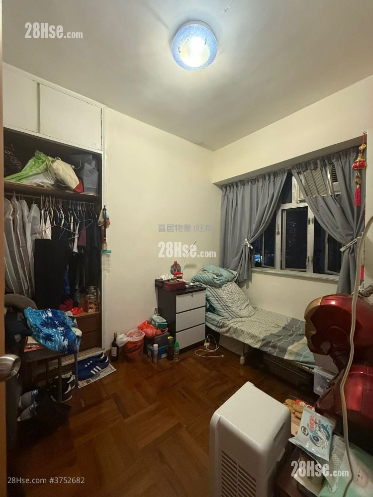 Champion House Sell 2 Bedrooms , 1 Bathroom 590 ft²