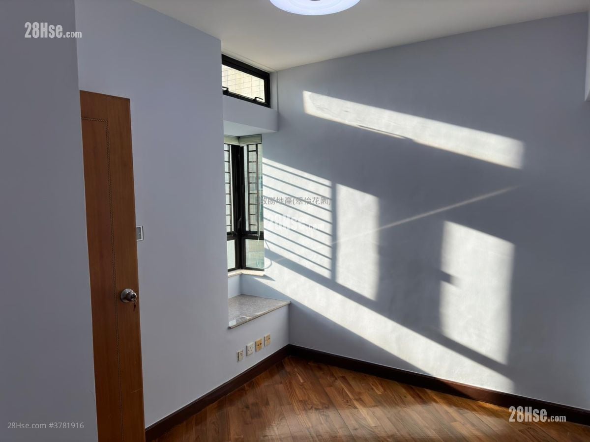 海欣花园 售盘 2 房 , 1 浴室 463 平方尺