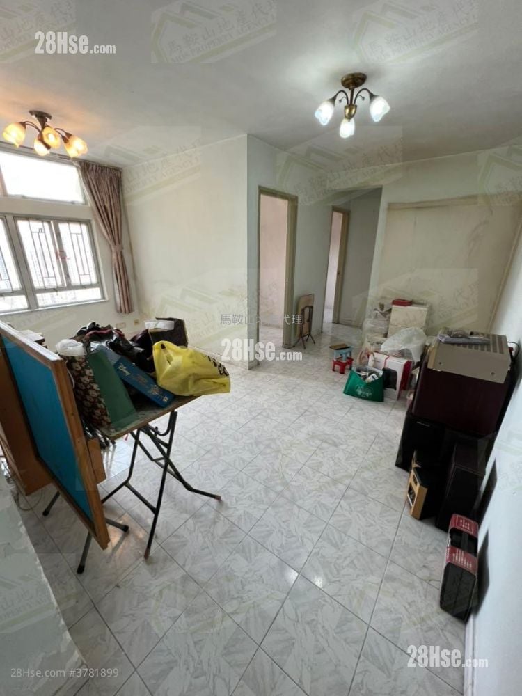 Kam Ying Court Sell 3 Bedrooms , 1 Bathroom 554 ft²