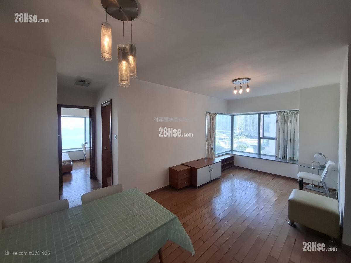 Seaview Crescent Rental 2 Bedrooms , 1 Bathroom 562 ft²