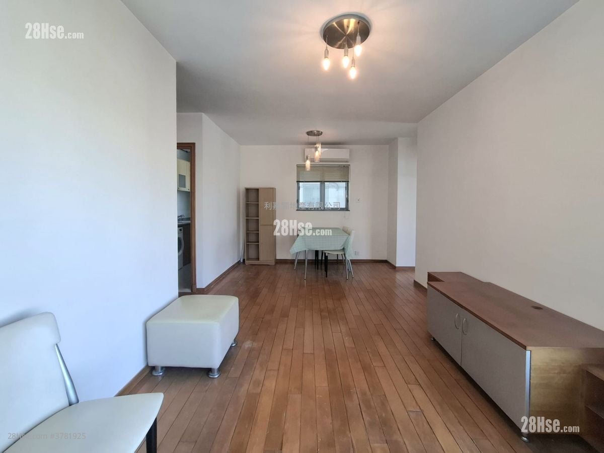 Seaview Crescent Rental 2 Bedrooms , 1 Bathroom 562 ft²