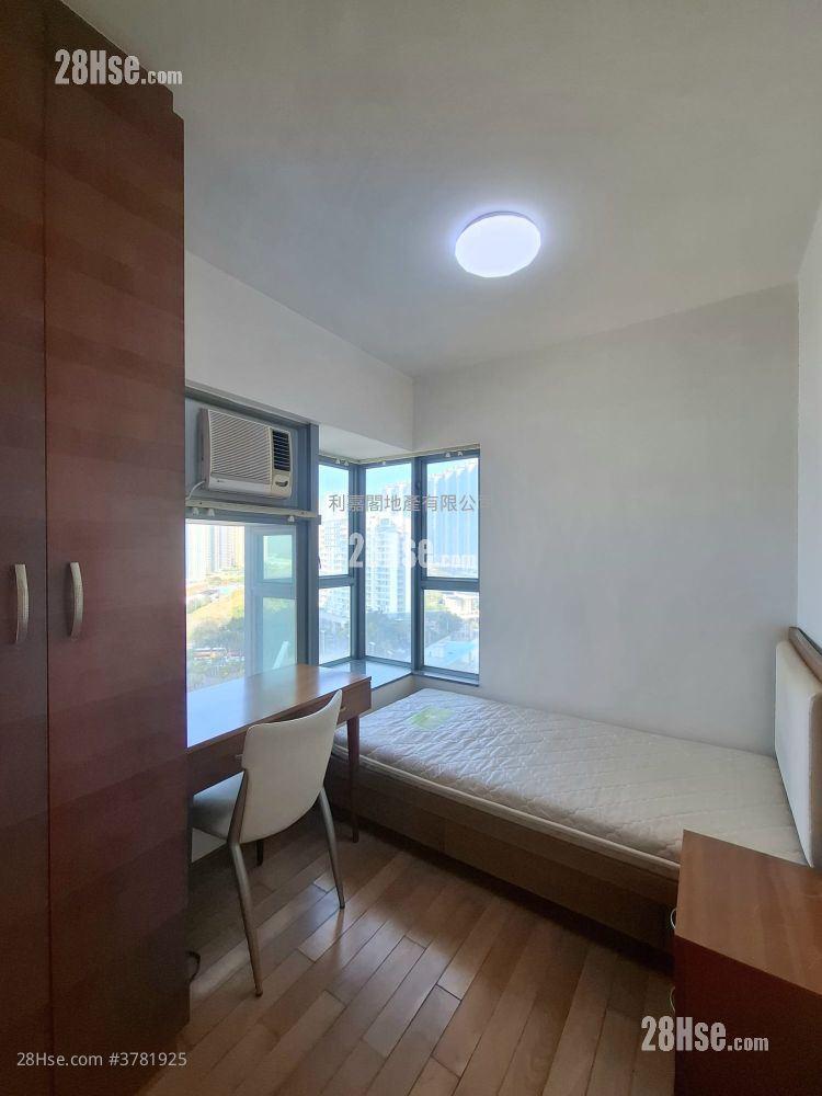 Seaview Crescent Rental 2 Bedrooms , 1 Bathroom 562 ft²