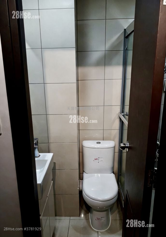 Kellet Court Sell 2 Bedrooms , 1 Bathroom 306 ft²