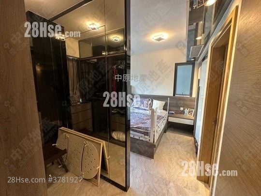 峻峦 售盘 3 房 716 平方尺