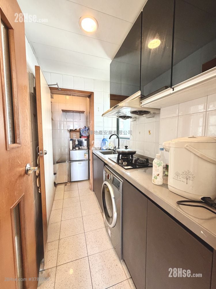 Yau On Court Sell 2 Bedrooms , 1 Bathroom 318 ft²