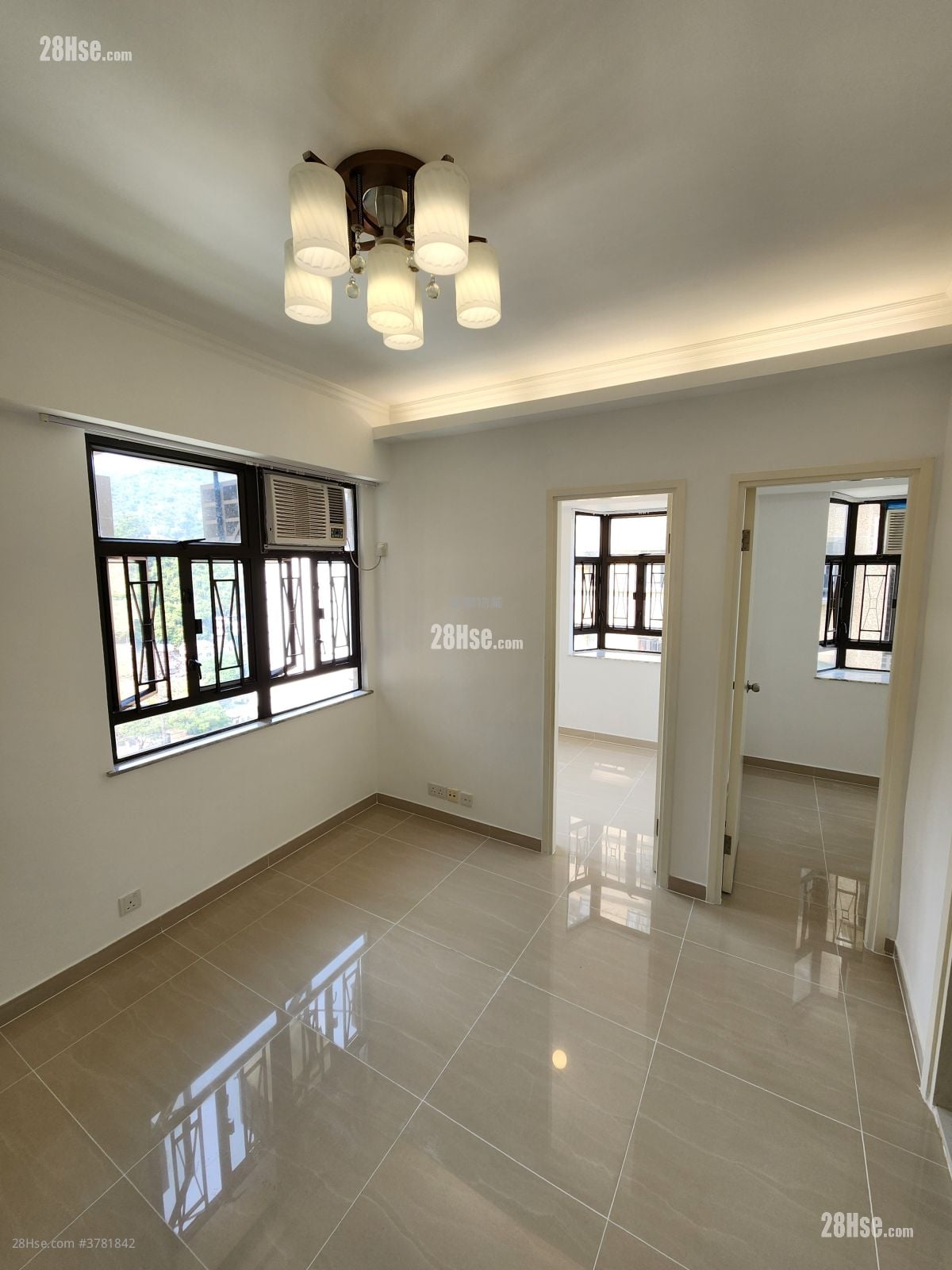 伟华中心 售盘 2 房 , 1 浴室 308 平方尺