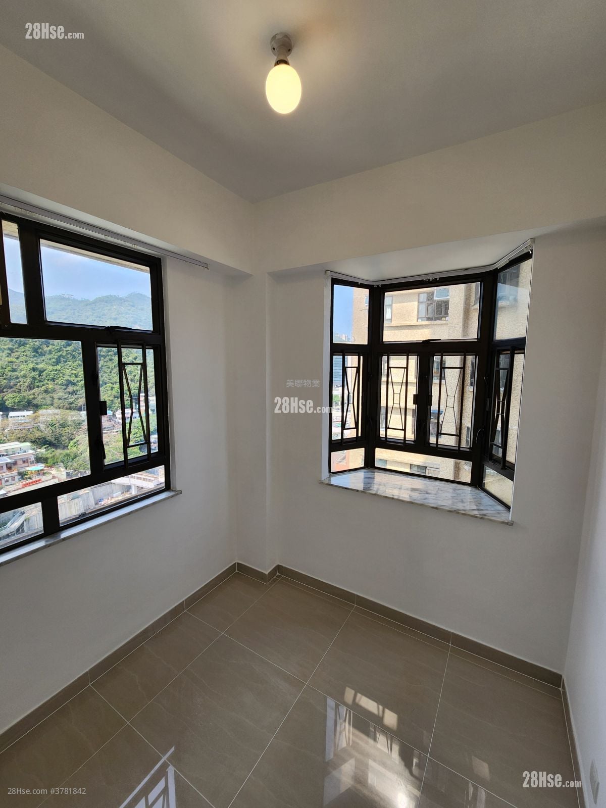 伟华中心 售盘 2 房 , 1 浴室 308 平方尺