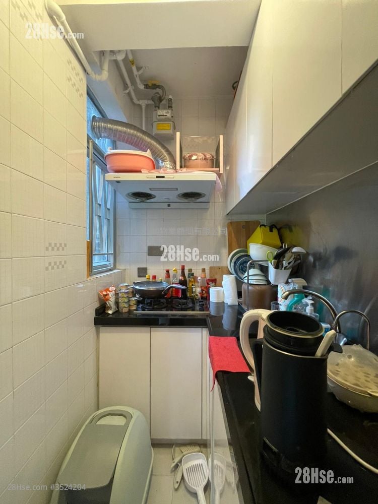 Ko Nga Court Sell 311 ft²