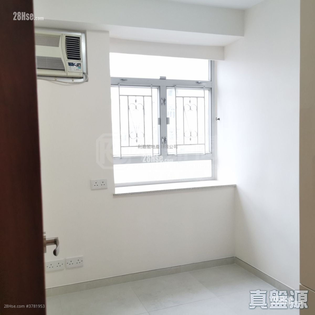 City Garden Sell 3 Bedrooms 568 ft²