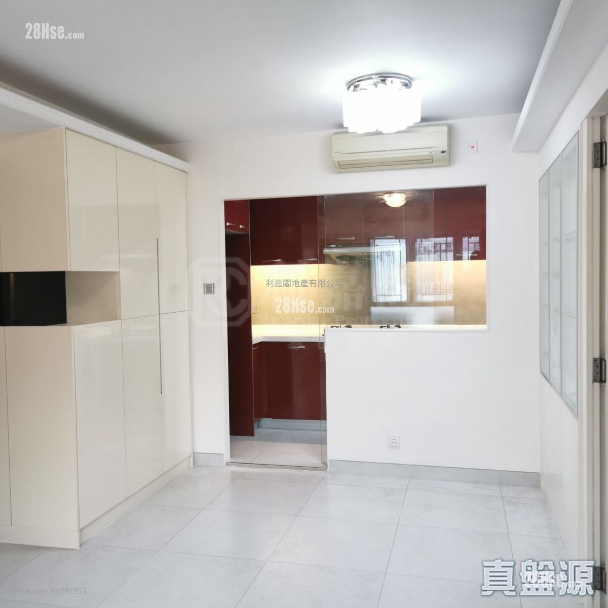 City Garden Sell 3 Bedrooms 568 ft²