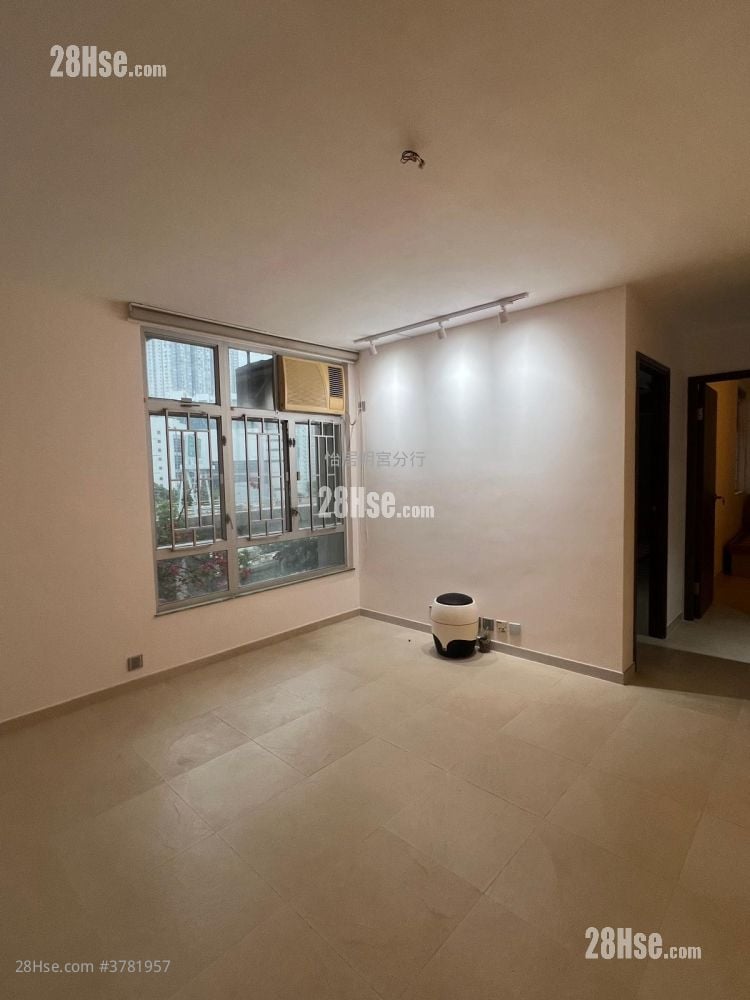 Taikoo Shing Sell 580 ft²