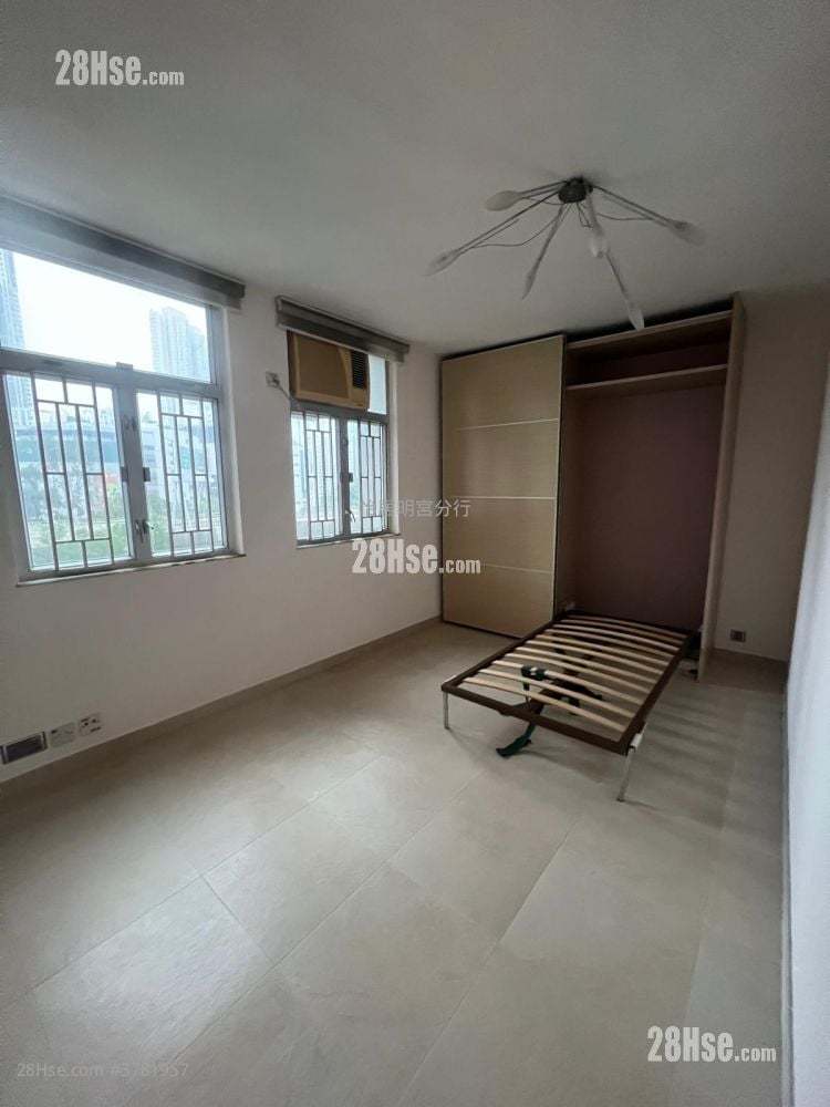 Taikoo Shing Sell 580 ft²