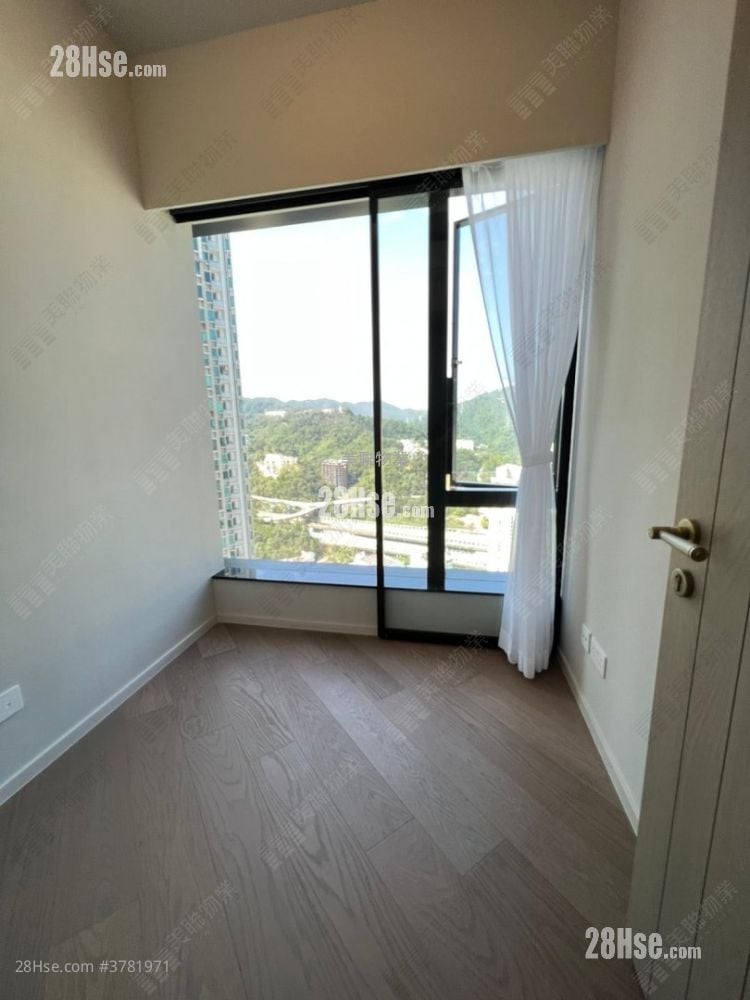 柏傲庄 租盘 671 平方尺