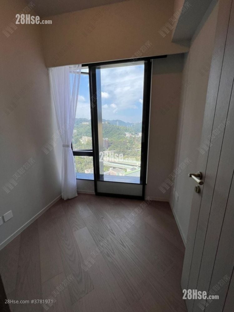 柏傲庄 租盘 671 平方尺