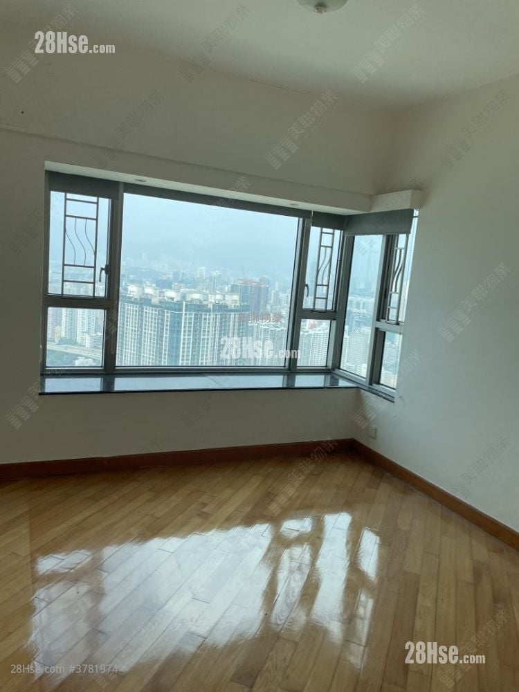 Sorrento Sell 3 Bedrooms , 3 Bathrooms 853 ft²