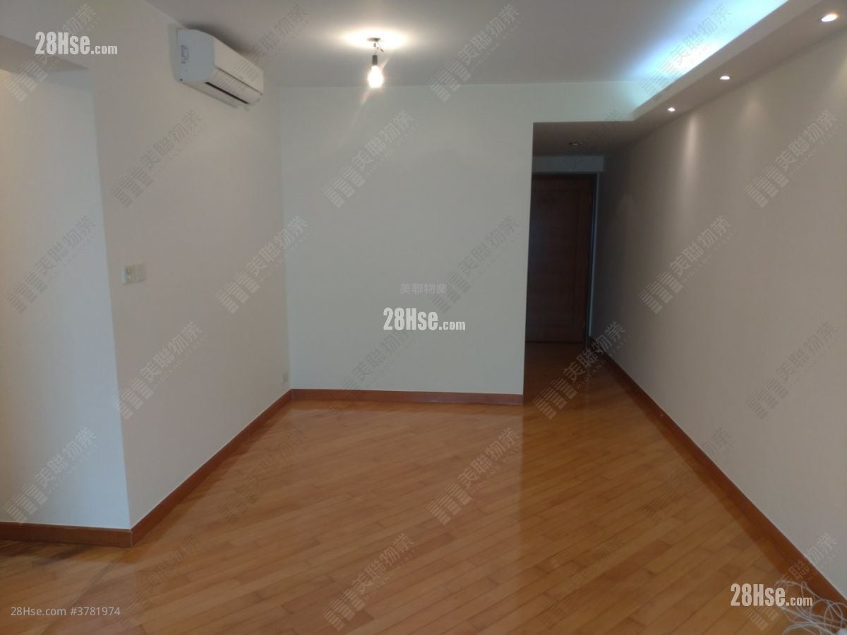 Sorrento Sell 3 Bedrooms , 3 Bathrooms 853 ft²