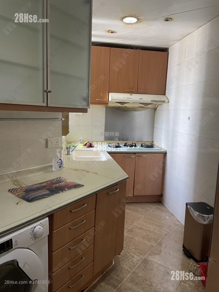 Sorrento Sell 3 Bedrooms , 3 Bathrooms 853 ft²