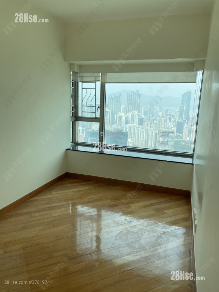 Sorrento Sell 3 Bedrooms , 3 Bathrooms 853 ft²