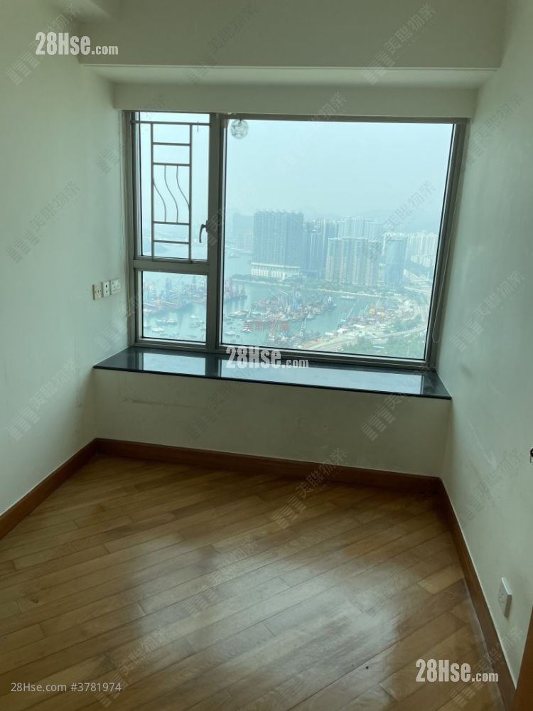 Sorrento Sell 3 Bedrooms , 3 Bathrooms 853 ft²