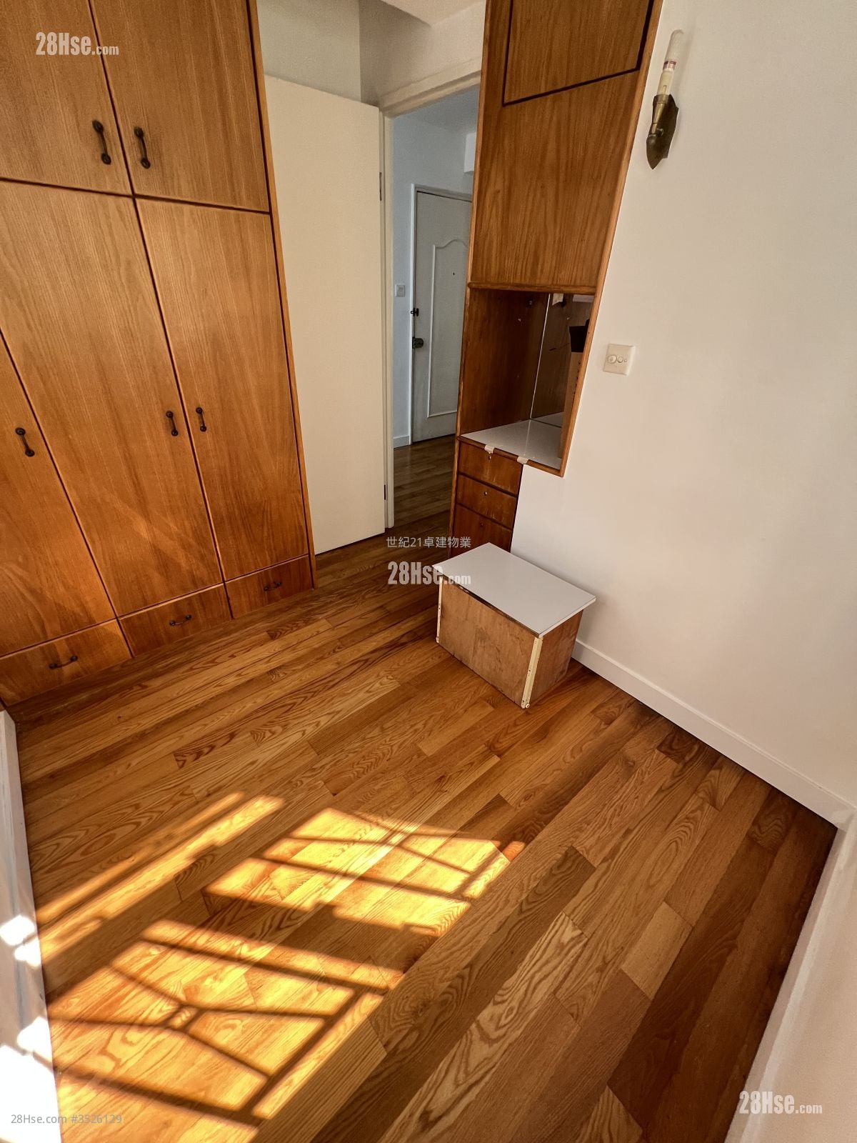 Wai Ching Court Sell 2 Bedrooms , 1 Bathroom 270 ft²