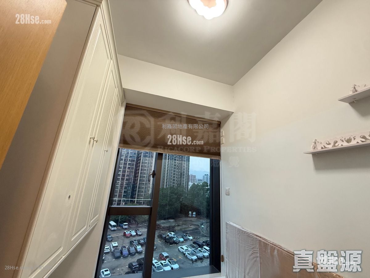 One Homantin Sell 2 Bedrooms 493 ft²