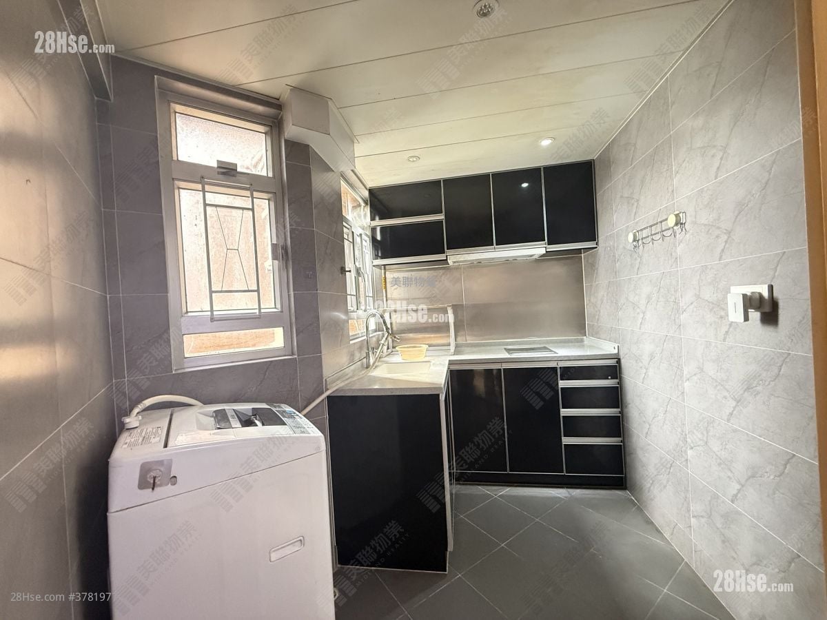 Siu Hong Court Rental 2 Bedrooms , 1 Bathroom 467 ft²