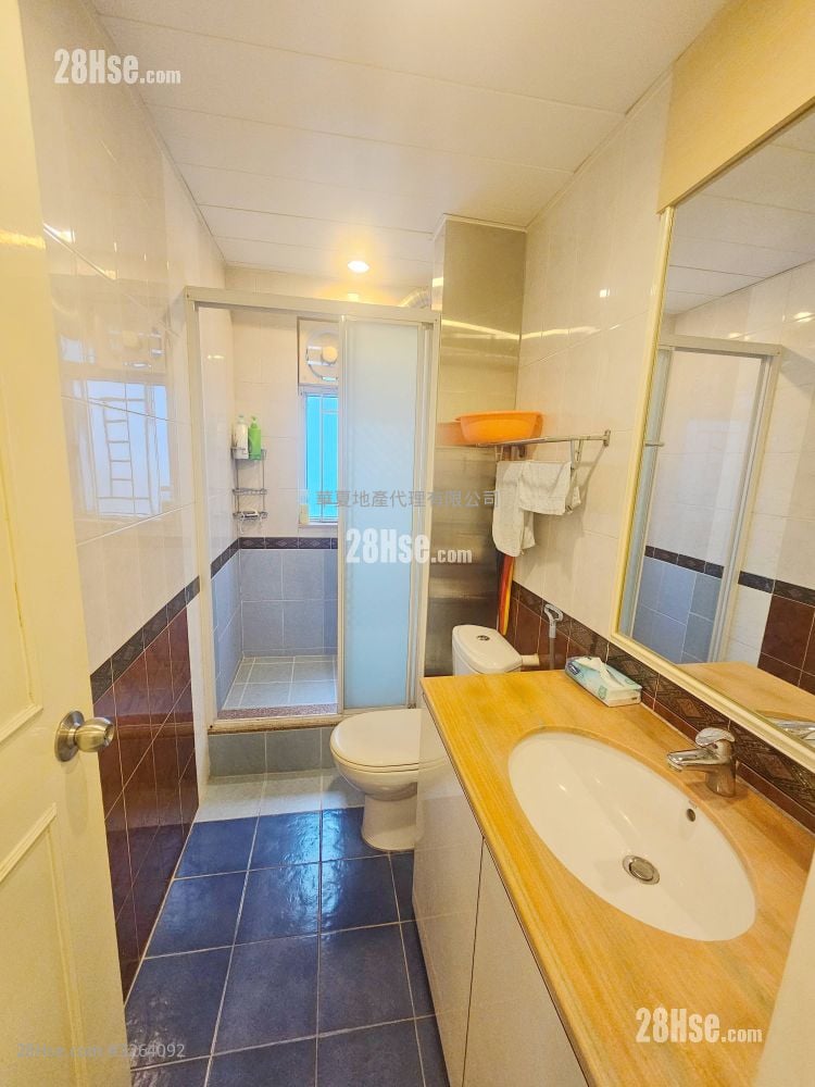 Kam Wah House Rental 3 Bedrooms , 2 Bathrooms 656 ft²