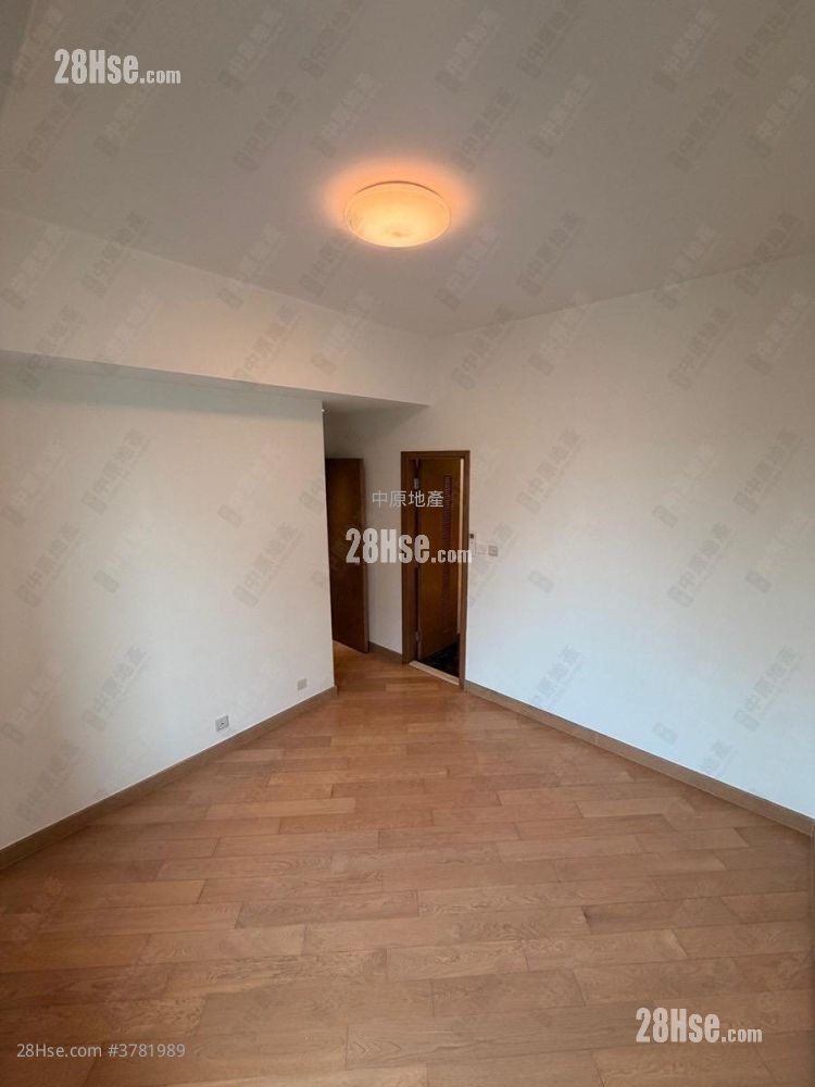 Yoho Midtown 售盘 3 房 , 3 浴室 880 平方尺