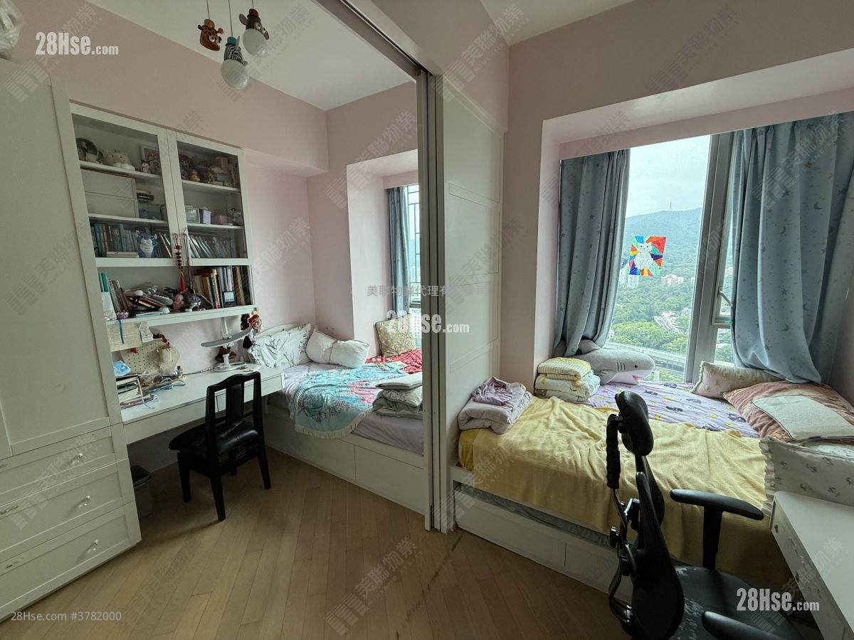 The Riverpark Sell 3 Bedrooms , 2 Bathrooms 1,018 ft²