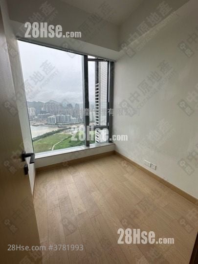 MALIBU 售盘 4 房 1,087 平方尺