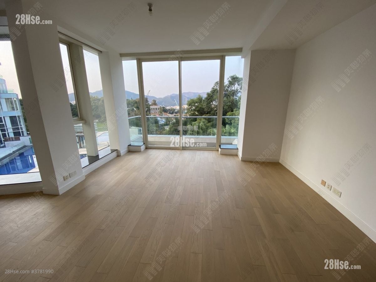 L'utopie Rental 4 Bedrooms , 3 Bathrooms 1,533 ft²