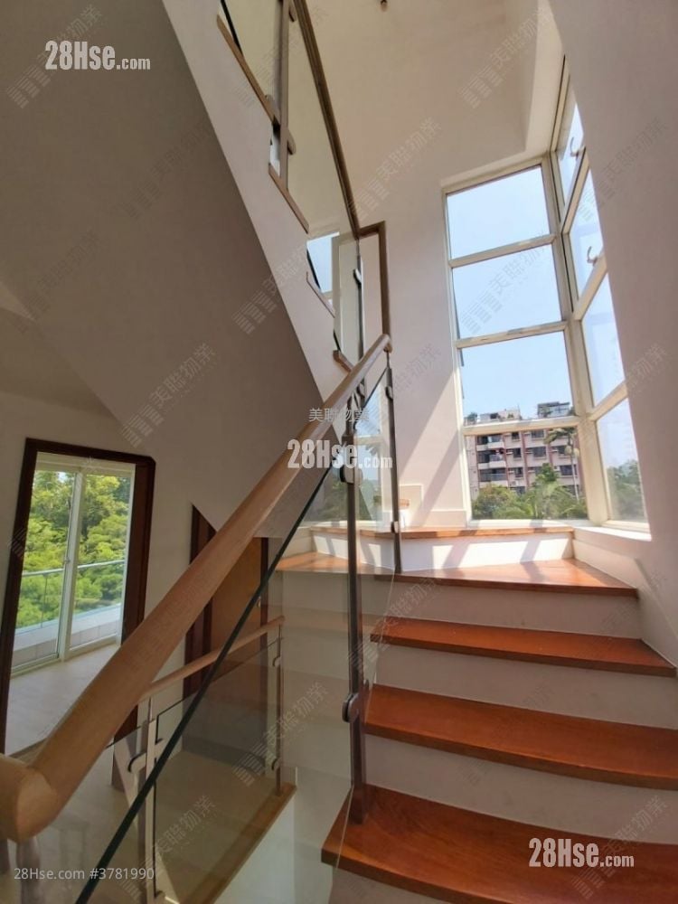 L'utopie Rental 4 Bedrooms , 3 Bathrooms 1,533 ft²